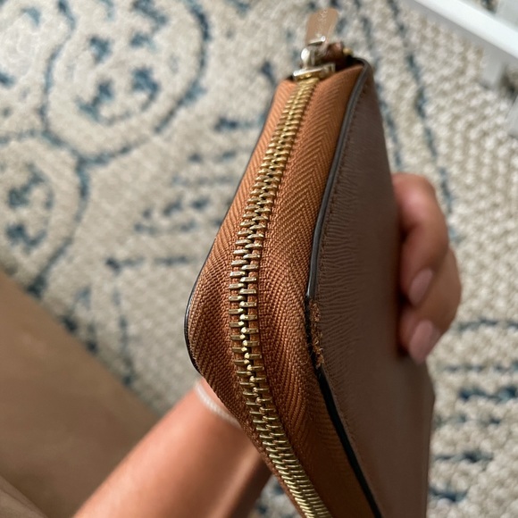 Michael Kors Wristlet - Picture 4 of 7